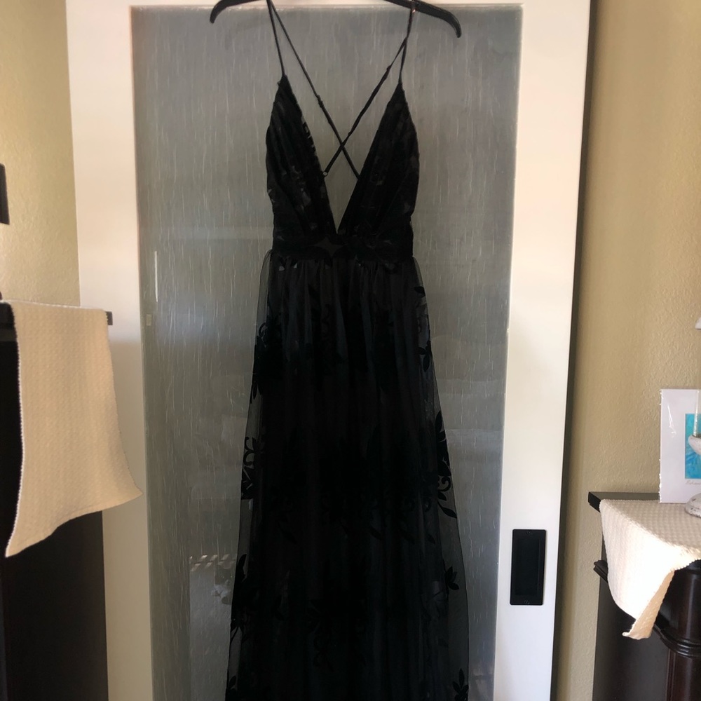 Formal Dress - Picture 2 of 5